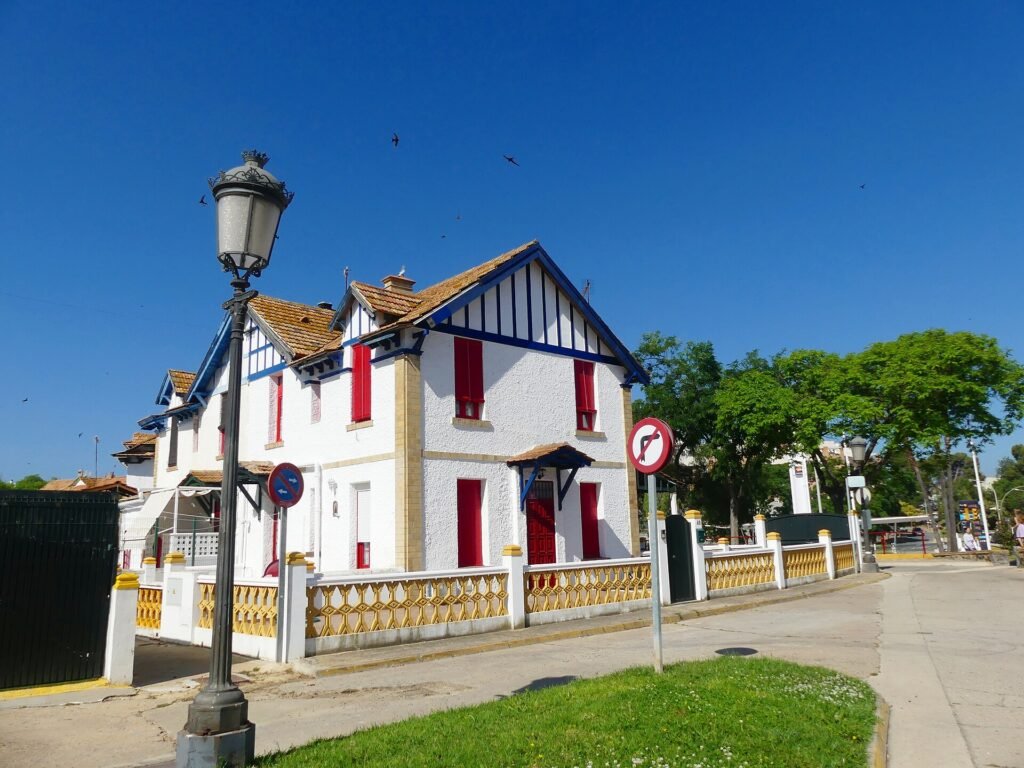 Best for a local residential atmosphere: around Reina Victoria