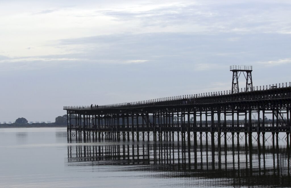 Río Tinto pier: a walk over the estuary