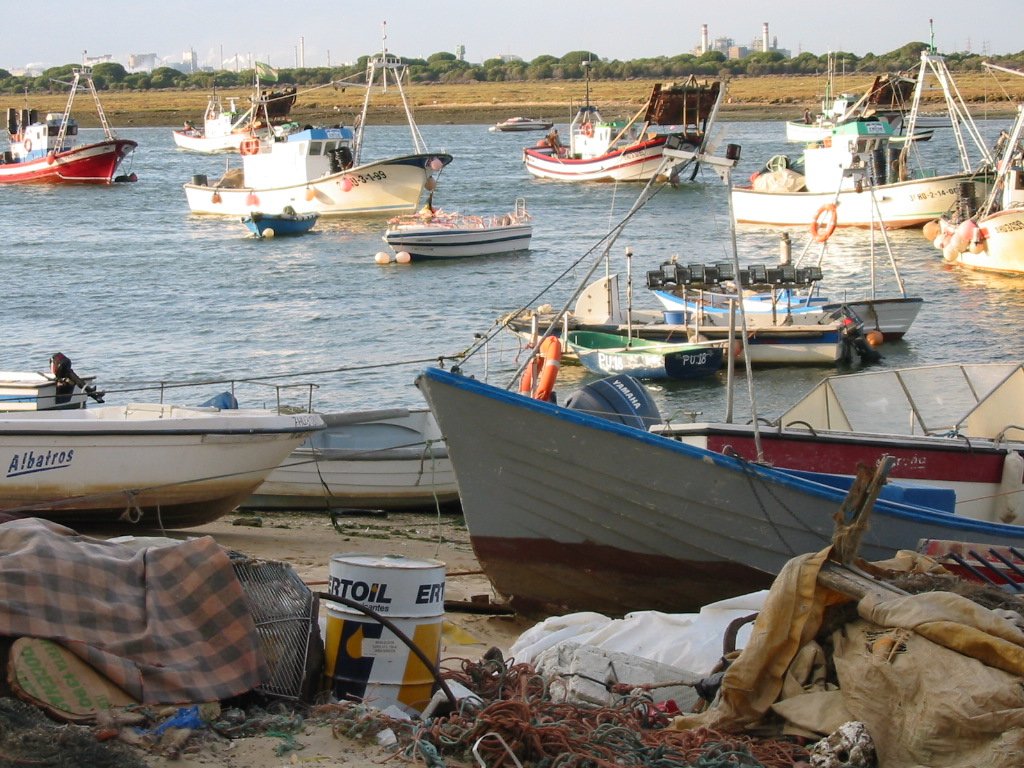 Fishing boats in Punta Umbría harbour