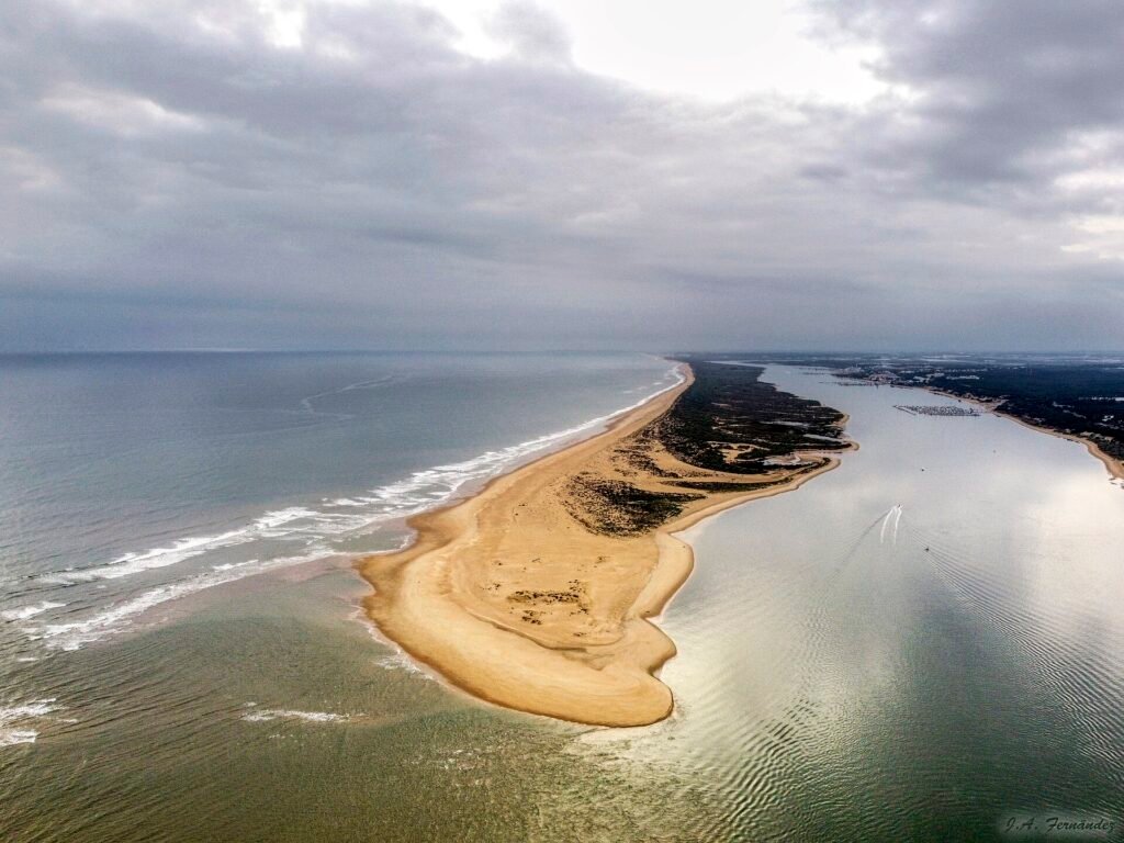 Río Piedras estuary and Nueva Umbría beach