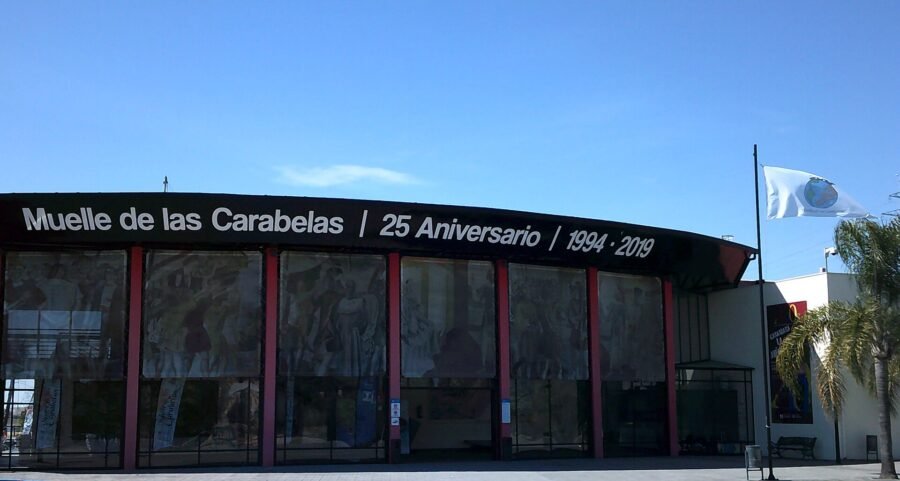 Muelle de las Carabelas visitor entrance