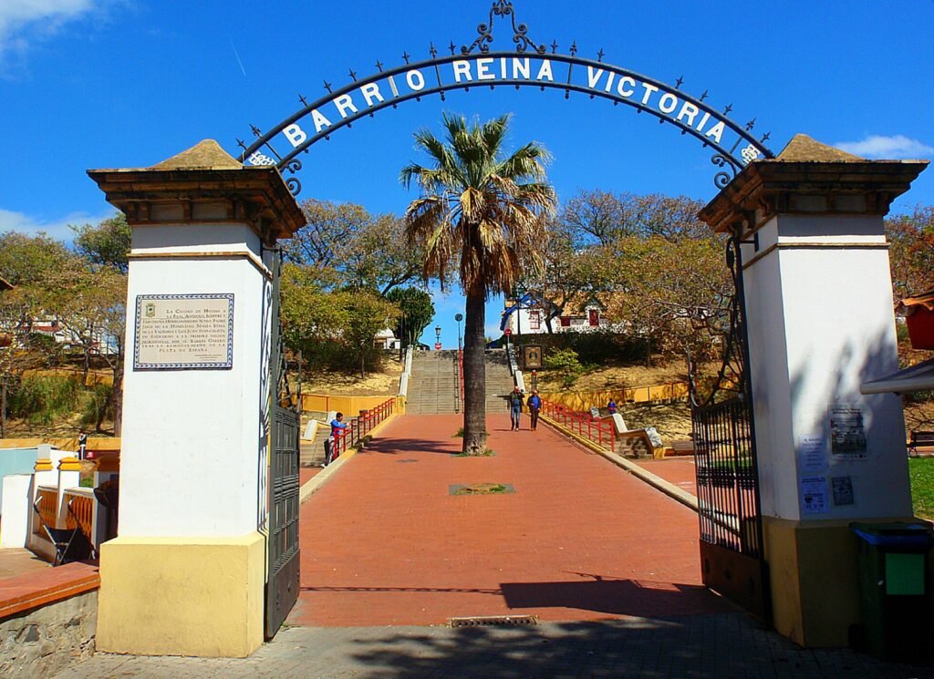 Afternoon: Barrio Reina Victoria or an indoor museum
